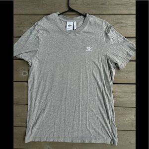 SOLD🔥Adidas Tee